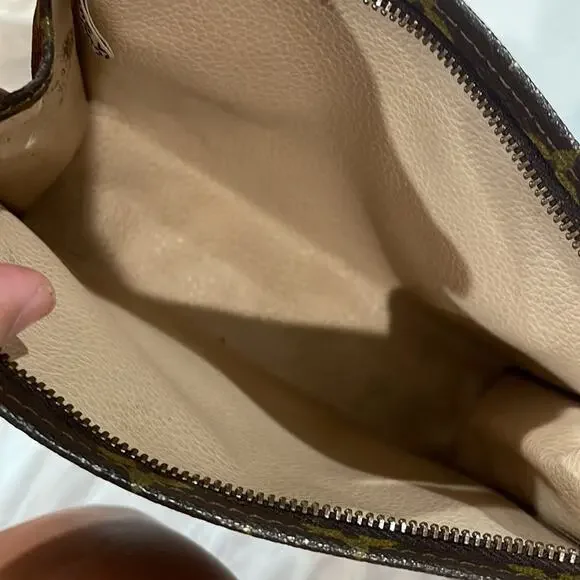 Louis Vuitton Vintage Toiletry Pouch 19 Monogram Very good Condition - Picture 5 of 7